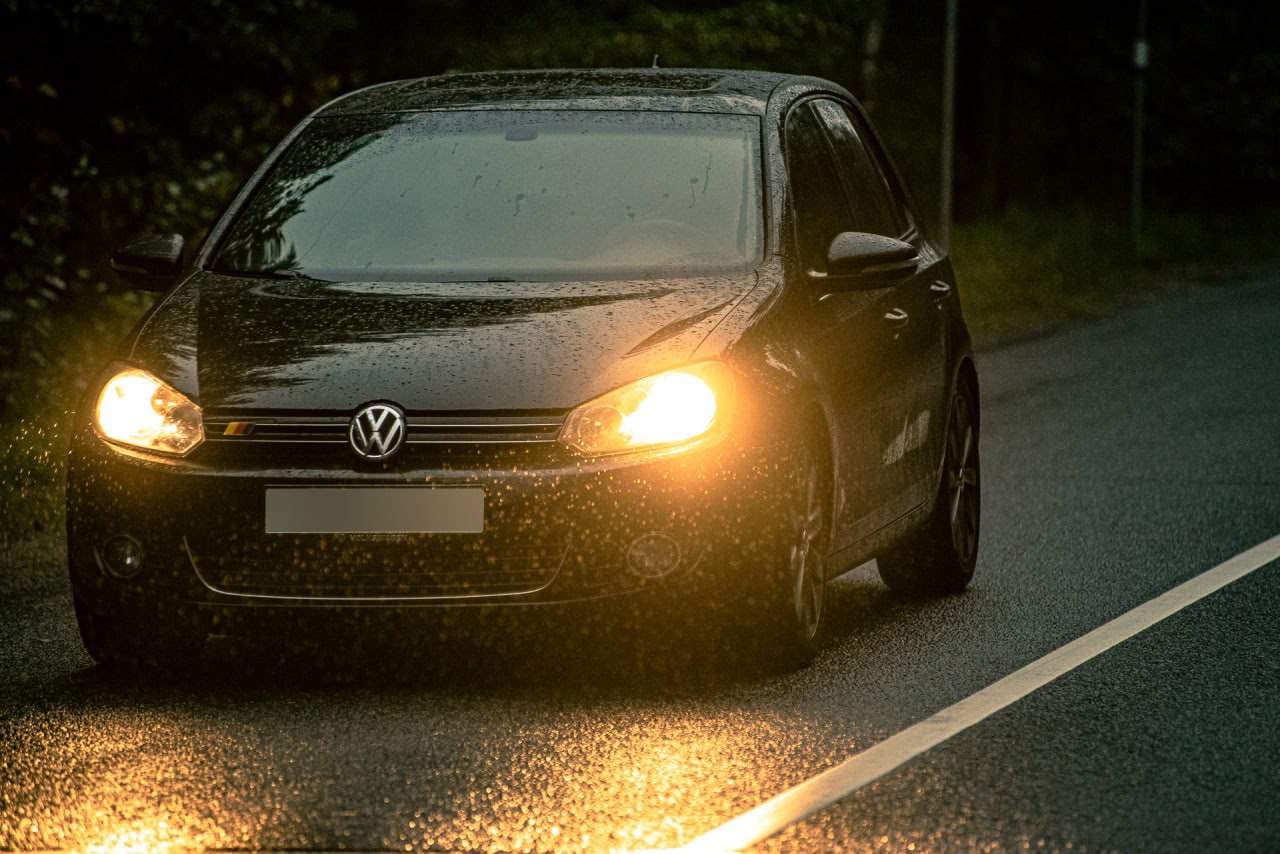 My first car was MK6. It was a nice black one with a rare brown leather interior and 1.4 TSI DSG. Loved that car, even though there were some issues with the gearbox.