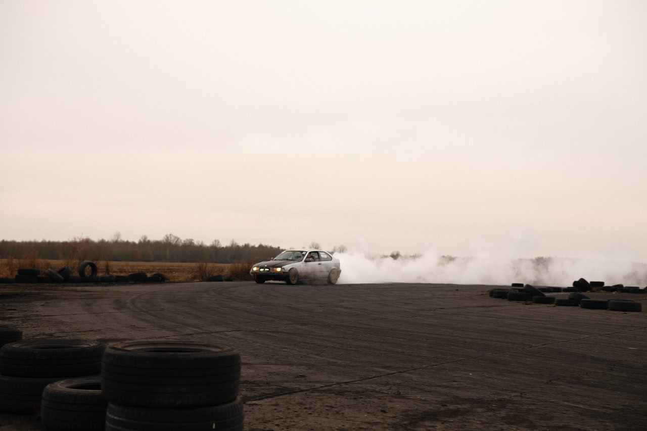 First drift event, first radiator leak (fixed pretty quickly - the pipe just fell off). What can I say: a 1.6L with an open diff isn’t the best car for drifting, but I still had some fun. I think I’ll stay loyal to ring racing and time attack for now 😄