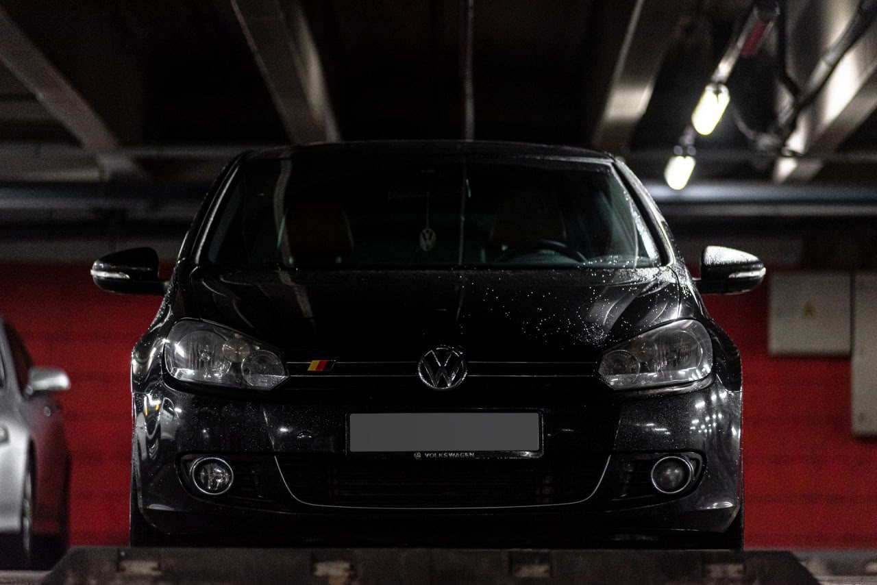 My first car was MK6. It was a nice black one with a rare brown leather interior and 1.4 TSI DSG. Loved that car, even though there were some issues with the gearbox.