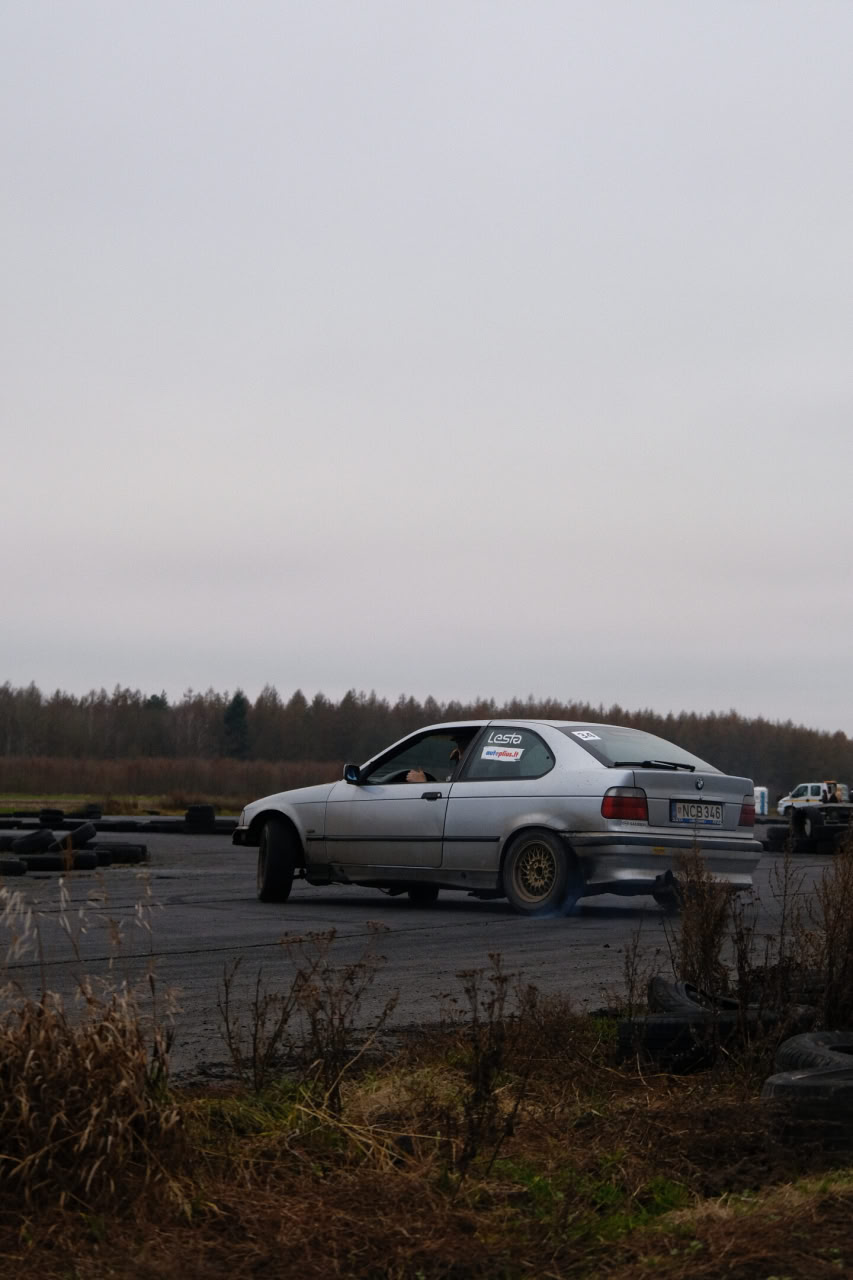 First drift event, first radiator leak (fixed pretty quickly - the pipe just fell off). What can I say: a 1.6L with an open diff isn’t the best car for drifting, but I still had some fun. I think I’ll stay loyal to ring racing and time attack for now 😄